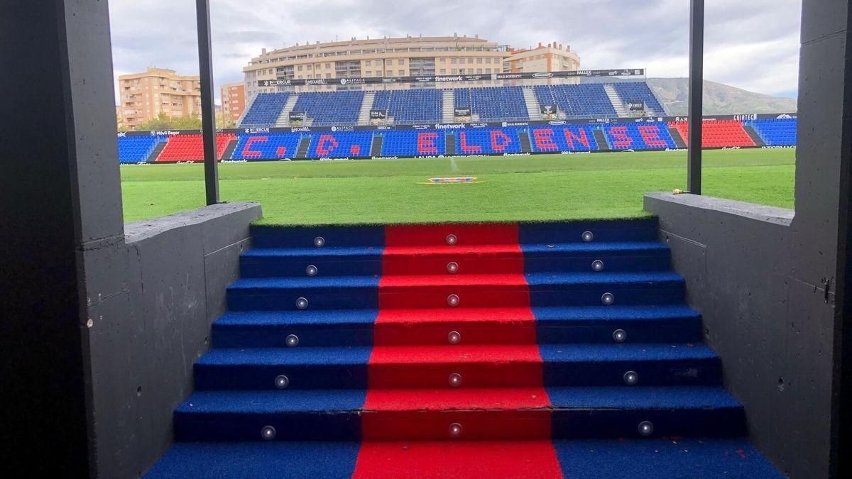 拉科鲁尼亚, 并将重新打, 完成对拉科 拉科鲁尼亚, 并将重新打, 完成对拉科